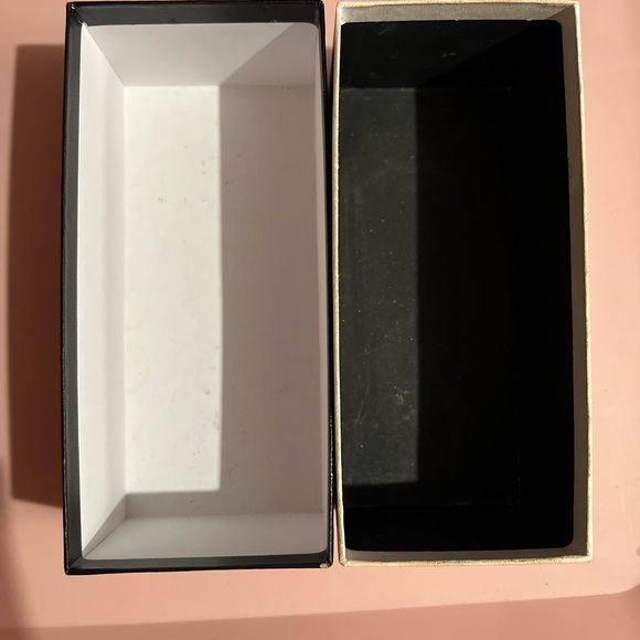 Chanel Coral & Tweed Chain Clover Charm Bracelet plus Box - Picture 11 of 13